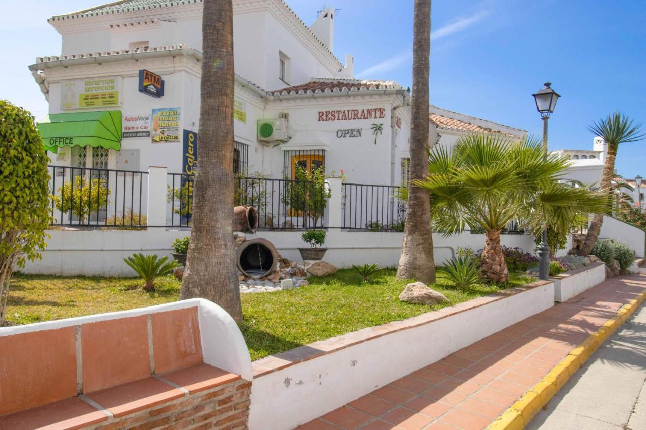 Apt Nerja Chimenea With Ocean View, A/C, & Fiber Apartman Kültér fotó