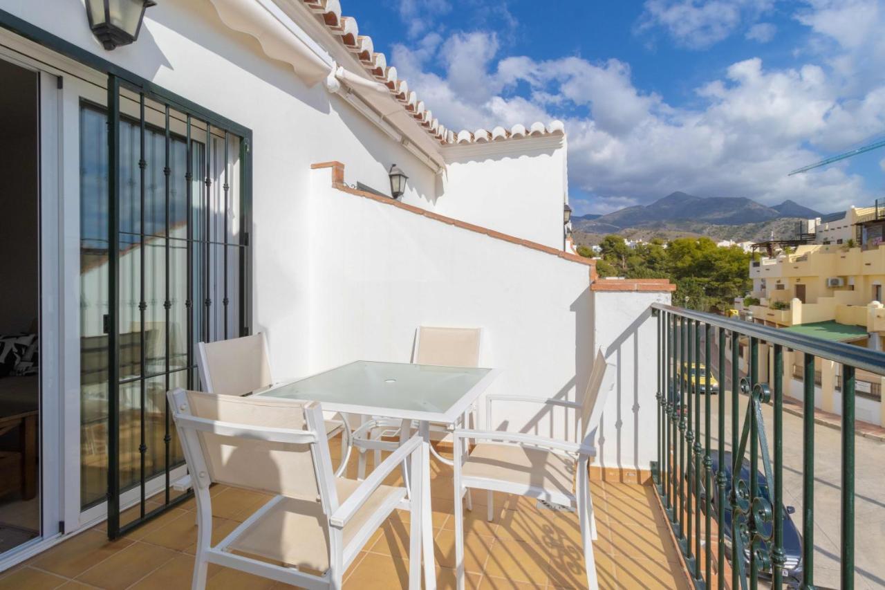 Apt Nerja Chimenea With Ocean View, A/C, & Fiber Apartman Kültér fotó